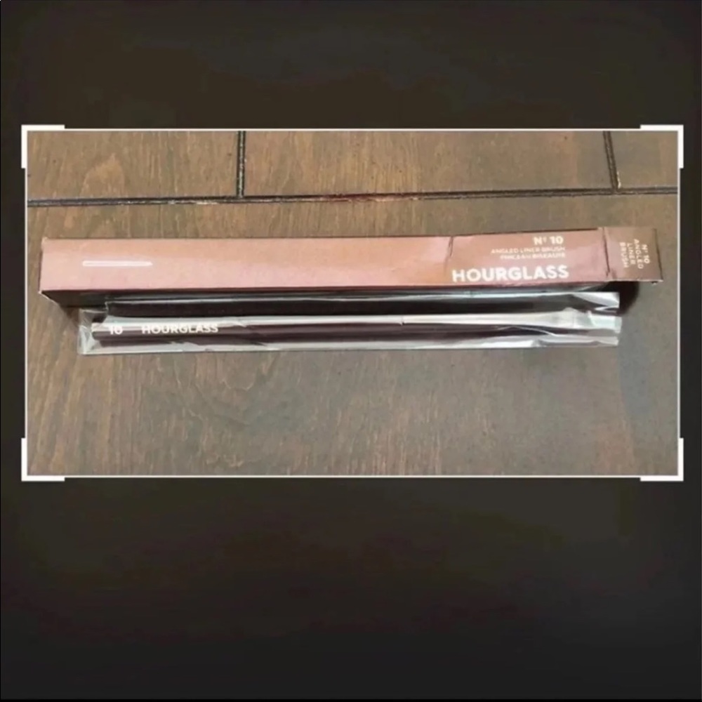 HOURGLASS No. 10 Angled Liner Brush | ~NEW~ - Picture 3 of 6